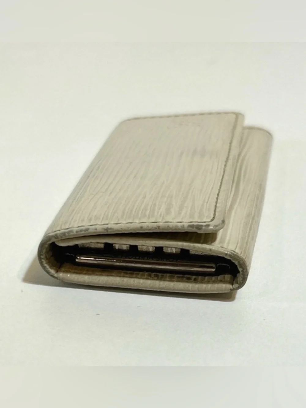 Louis Vuitton Cream Epi Leather Key Holder